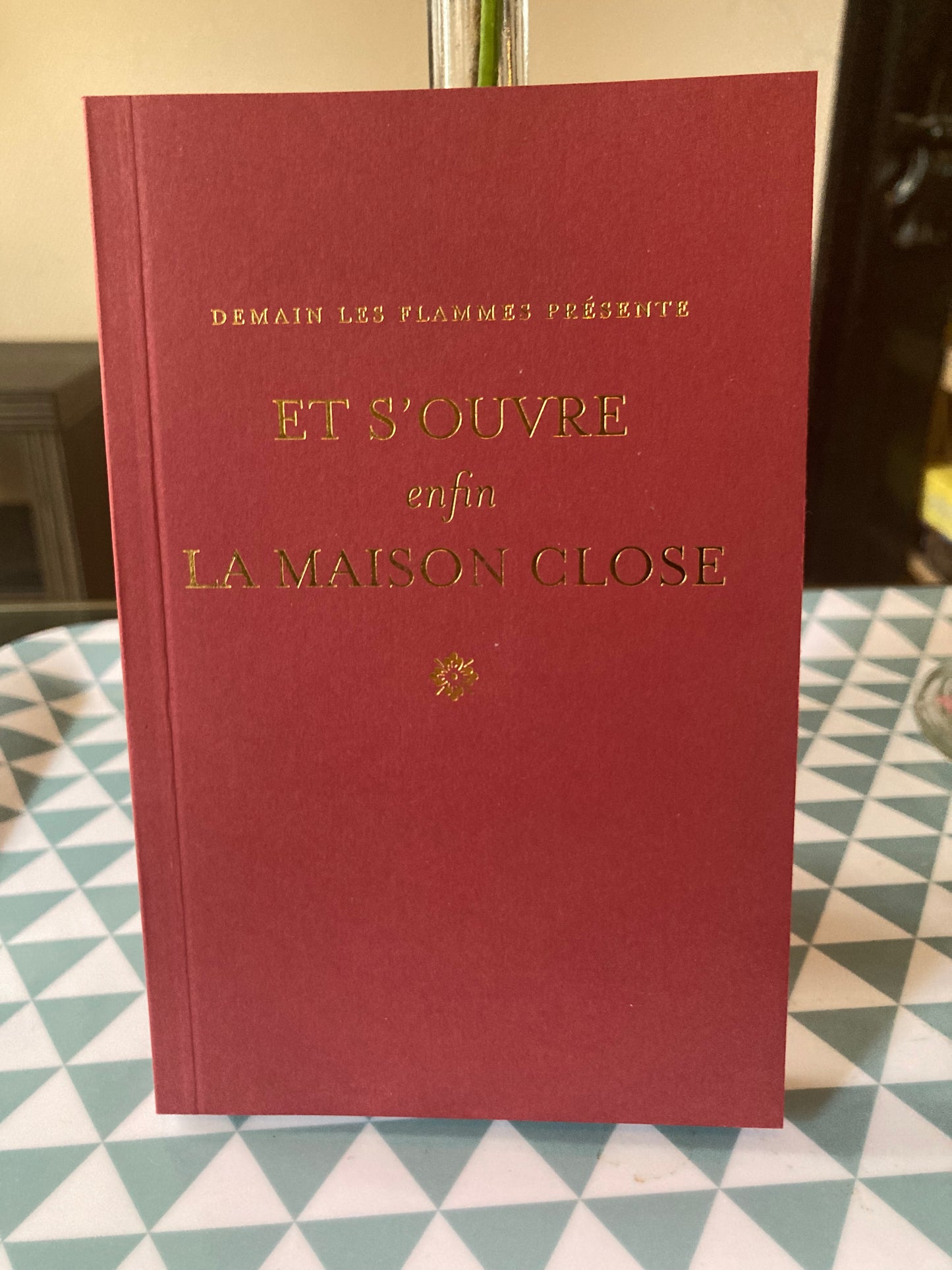 Et s'ouvre enfin la maison close (Nathan Golshem)